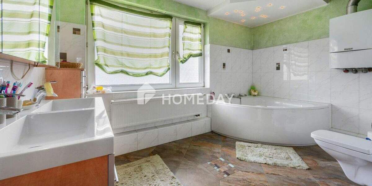 Zusammengelegt und modernisiert - großzügige Wohnung mit zwei Kellerräumen in Bochum-Hamme 5 zimmer