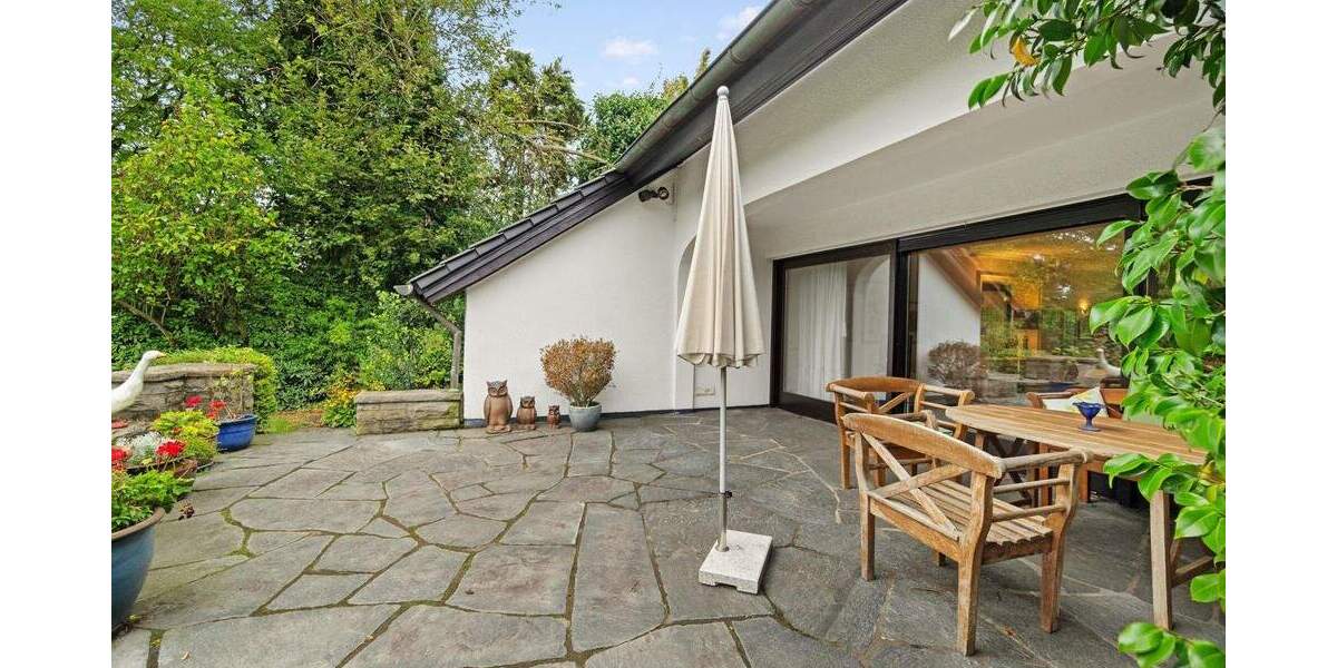 Einfamilienhaus Ratingen Hösel - 8 Zimmer, 303 m&sup2;, 1.450.000&euro; | Angebot:24462555