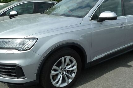 Audi Q7 170.000 km 36.900 € Duisburg 47269