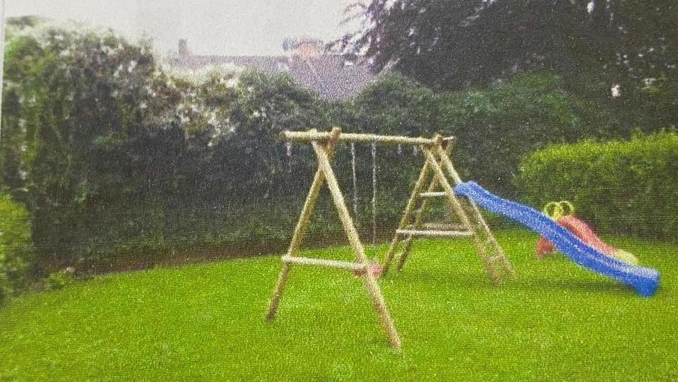 Mehrfamilienhaus Essen Kray kernsaniert Südpark Ruhr Steele 15 zimmer