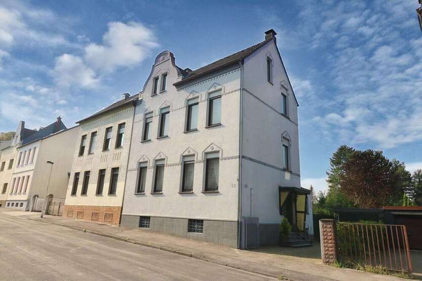 Haus zum Kaufen in Solingen 382.000 € 158 m²