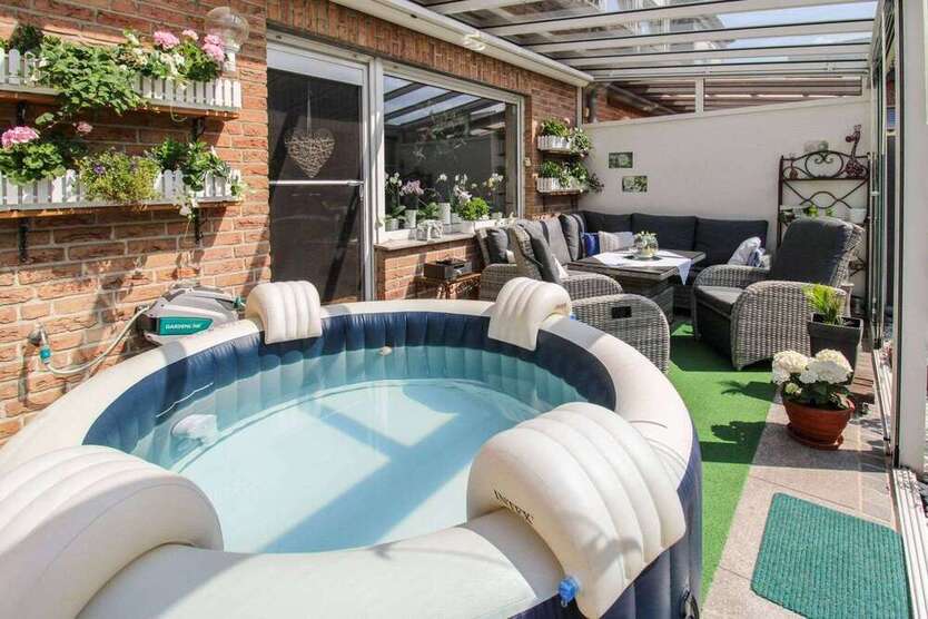 Haus zum Kaufen in Duisburg 439.000 € 121.64 m²