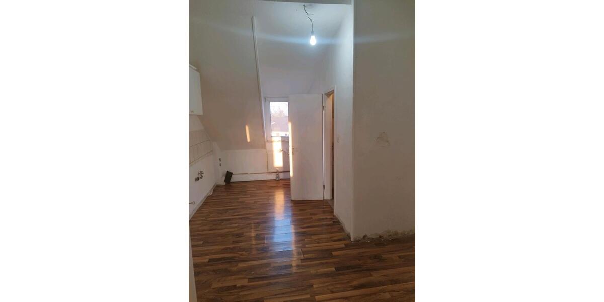 Dachgeschoßwohnung Duisburg Duisburg-Mitte - 2 Zimmer, 45 m&sup2;, 390&euro; | Angebot:25794756