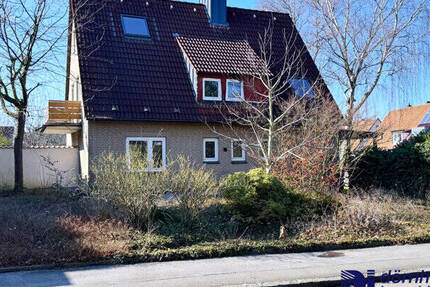 Familien(t)raum zum Selbstgestalten - entkerntes Haus mit 1.030 m² Grundstück in ruhiger Lage