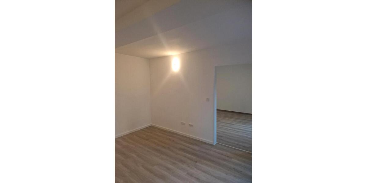 Erdgeschoßwohnung Ratingen Tiefenbroich - 2 Zimmer, 76 m&sup2;, 1.200&euro; | Angebot:25309649