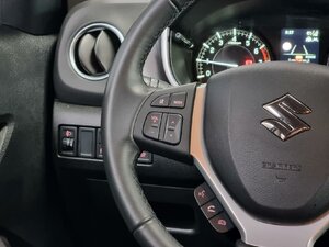 Suzuki Vitara 1.4 Mild-Hybrid Comfort Navi Android Apple 6.070 km 20.330 &euro; HAAN 42781