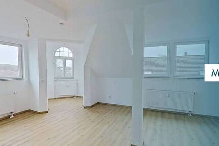Bezaubernde und frisch modernisierte 3-Zimmer-AltbauWohnung mit Tageslichtbad