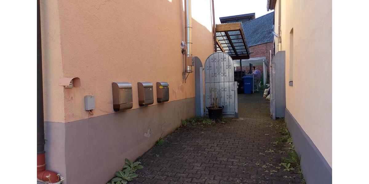 Freistehendes 3 Familien Haus in Dornburg-Frickhofen 8 zimmer