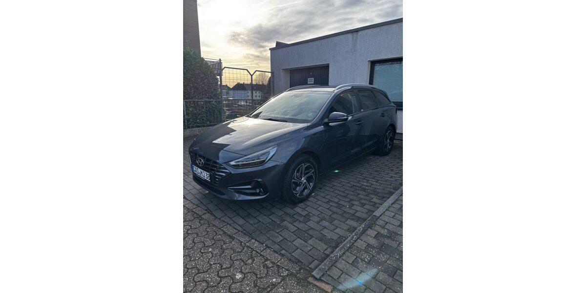 Hyundai i30 96.000 km 16.500 &euro; Castrop Rauxel 44577