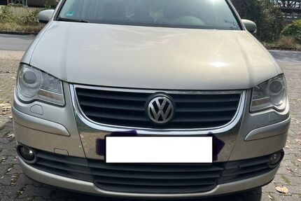 VW Touran 256.000 km 1.549 &euro; duisburg 47225