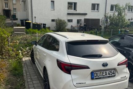 Toyota Corolla 29.900 km 29.000 &euro; Duisburg 47166