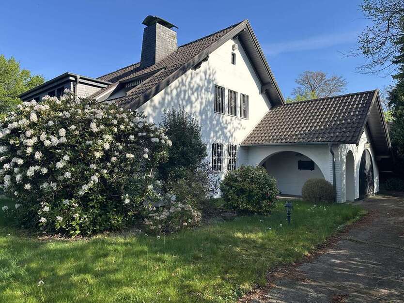 Haus zum Kaufen in Ratingen 1.080.000 € 242 m²