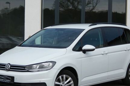 VW Touran 215.258 km 7.990 &euro; Bochum 44807