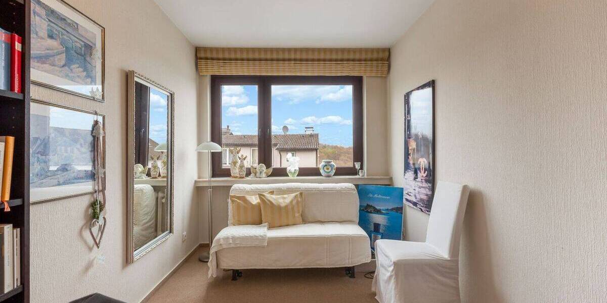 Etagenwohnung Velbert Mitte - 3 Zimmer, 93 m&sup2;, 220.000&euro; | Angebot:26358898