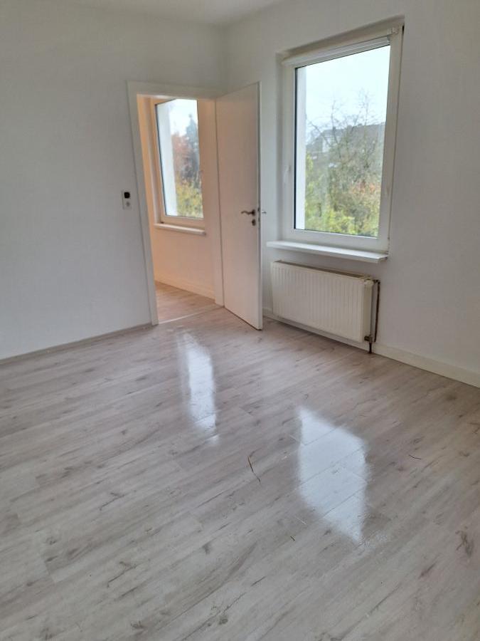 Provisionsfrei* Mit Gartenteil + Stellplatz! Gemütl. DG-Wo, sofort bezugsfrei!