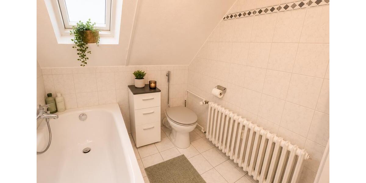 Dachgeschoßwohnung Essen Stadtbezirk IV - 2 Zimmer, 60 m&sup2;, 110.000&euro; | Angebot:26709023