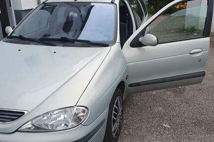 Renault Megane 130.000 km 2.200 &euro; Essen 45141
