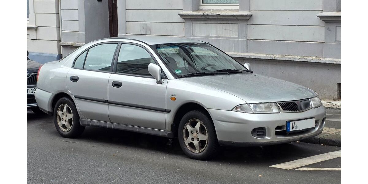 Mitsubishi Carisma 285.470 km 1.990 &euro; Wuppertal 42107