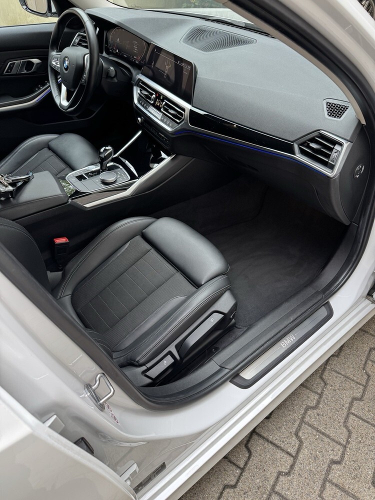 BMW 330i 61.300 km 33.500 € Herne 44623