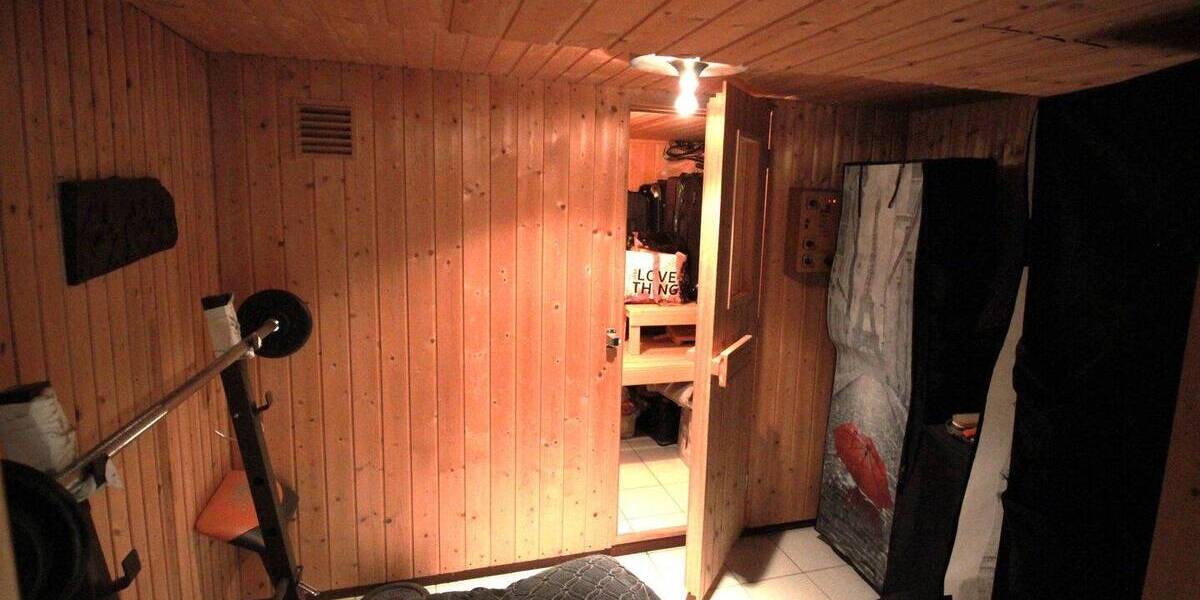 Mehrfamilienhaus, Wohnhaus Düsseldorf Hubbelrath - 7 Zimmer, 237 m&sup2;, 870.000&euro; | Angebot:21133415