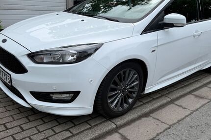 Ford Focus 106.000 km 10.799 &euro; Essen 45326