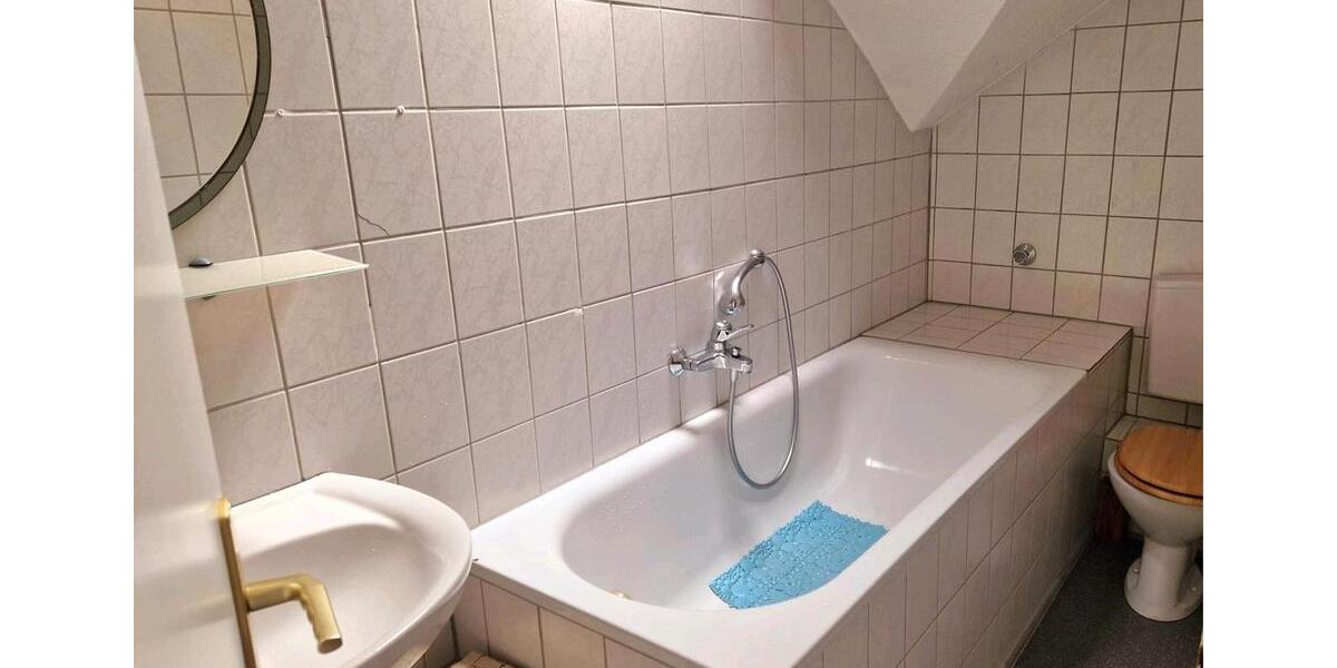 Dachgeschoßwohnung Bochum Höntrop - 3.5 Zimmer, 86 m&sup2;, 775&euro; | Angebot:25784116