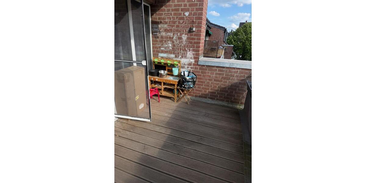 Dachgeschoßwohnung Duisburg Essenberg - 3 Zimmer, 76 m&sup2;, 680&euro; | Angebot:26632424