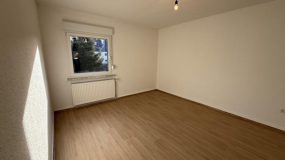 Erstbezug: 2,5-Zimmer-Wohnung (ca. 59 m²) mit neuem Tageslichtbad & 3-fach Verglasung 2.5 zimmer