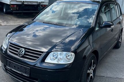 VW Touran 229.040 km 2.950 &euro; Wuppertal 42277