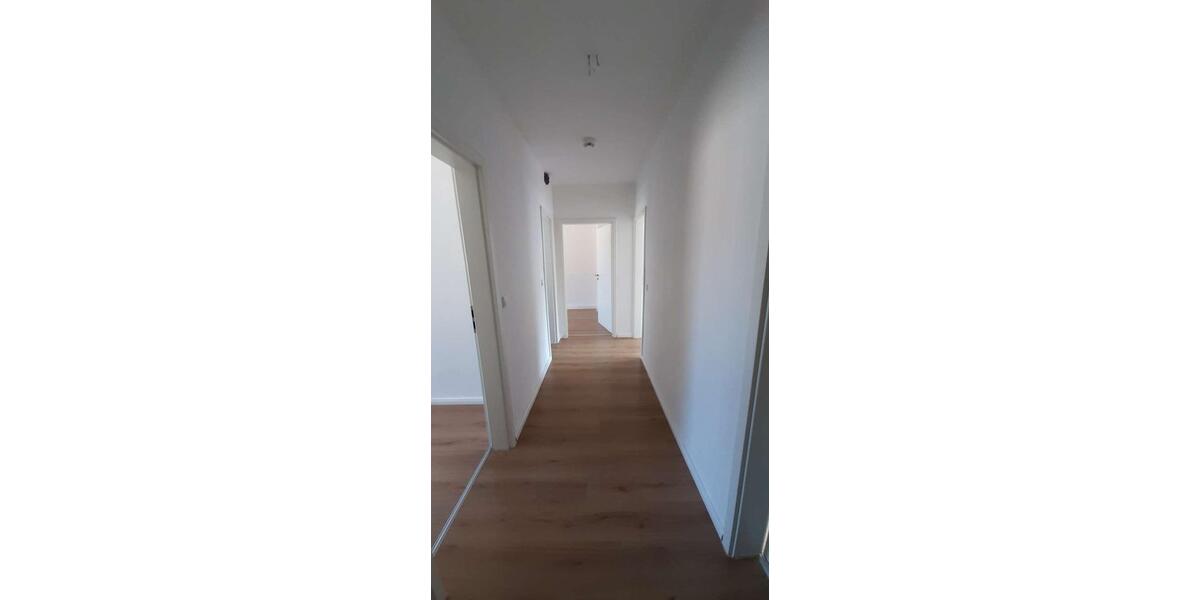 Landgrafenstraße 2- helle 3 ZKB Wohnung im 3.OG zu vermieten 3 zimmer