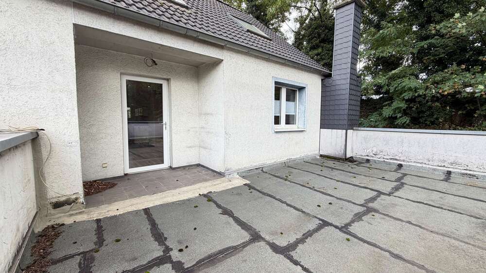 Mehrfamilienhaus mit 3 Wohneinheiten in ruhiger Sackgassenlage - Mehrfamilienhaus, Wohnhaus Oberhausen Alstaden | Angebot:27493794