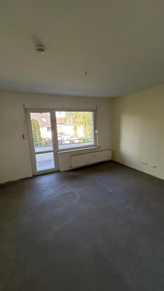 Bei VIVAWEST die Sonnenstrahlen auf dem eigenen Balkon genießen. zimmer