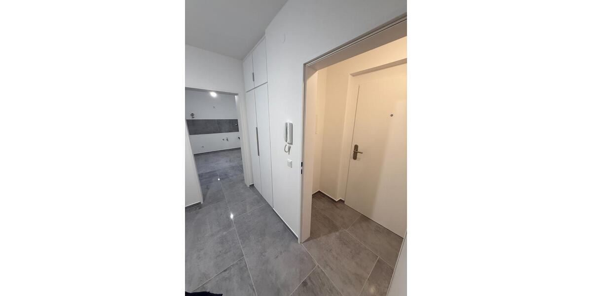 Kernsaniert | 63m² | 2,5-Zi-ETW | Balkon | Aufzug | ruhig 2.5 zimmer