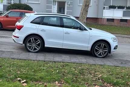 Audi Q5 215.000 km 17.990 &euro; Mülheim 45481