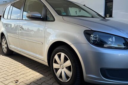 VW Touran 125.000 km 8.850 &euro; mettmann 40822