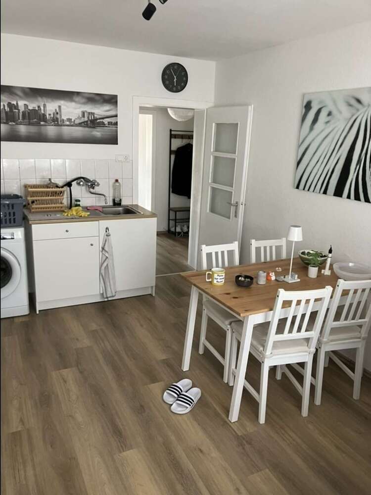Wohnung zum Mieten in Duisburg 370 € 37.09 m²