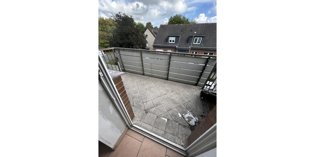 Dachgeschoßwohnung Duisburg Walsum - 4.5 Zimmer, 87 m&sup2;, 474&euro; | Angebot:26391507