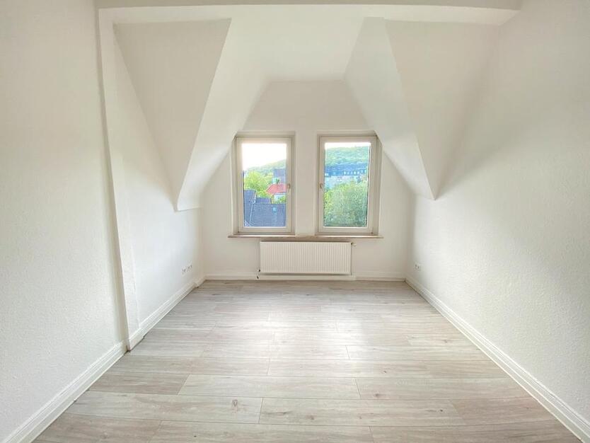Schöne DG Wohnung mit wunderschönem Ausblick zimmer