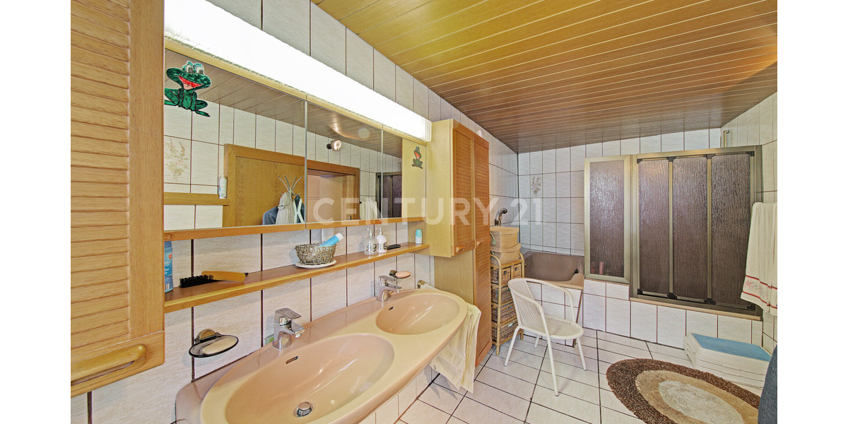 Entwicklungspotenzial für Investoren: Wohn- und Geschäftshaus PLUS Bau-Gewerbegrundstück! - Mehrfamilienhaus, Wohnhaus Castrop-Rauxel Habinghorst Rauxel Habinghorst | Angebot:27427743