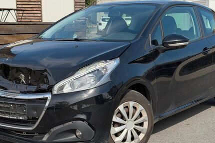 Peugeot 208 160.949 km 1.900 &euro; Gelsenkirchen 45884