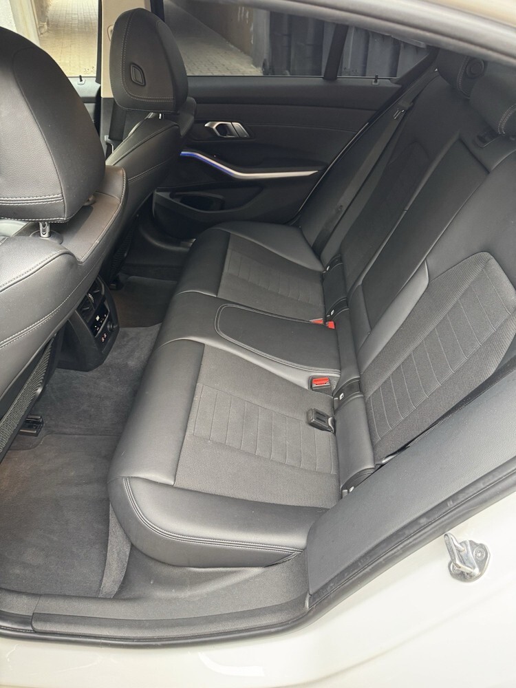 BMW 330i 61.300 km 33.500 € Herne 44623