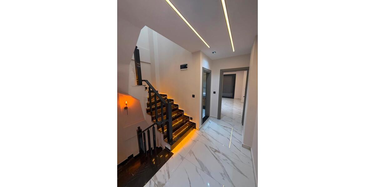 Villa Gelsenkirchen Gelsenkirchen-Mitte - 5 Zimmer, 170 m&sup2;, 320.000&euro; | Angebot:27488206