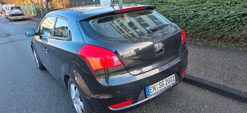 Kia ceed / Ceed 118.000 km 4.400 &euro; Schwelm 58332