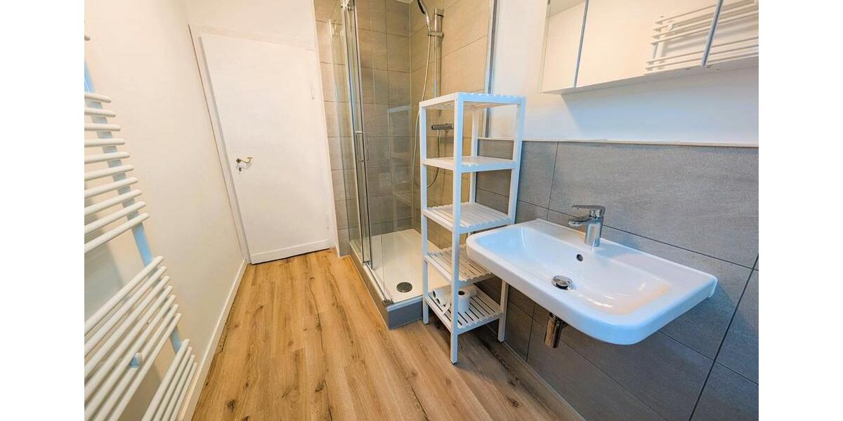 Moderne 3,5-Zi.-Wohnung in Alt-Homberg – Erstbezug nach Sanierung 3.5 zimmer