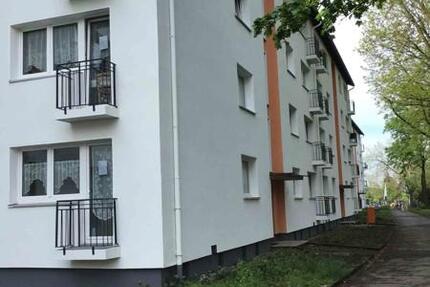 *2-Zimmer-Wohnung mit Balkon in zentraler Lage* 2 zimmer