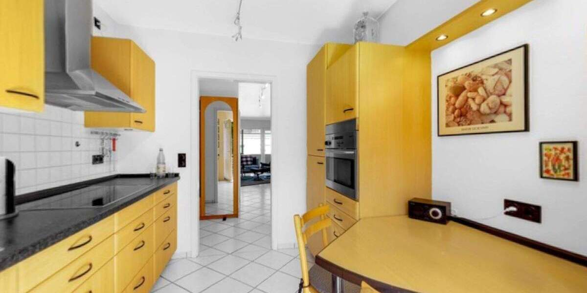 Modern, hell, top in Schuss! Balkon und Stellplatz inklusive! 2 zimmer