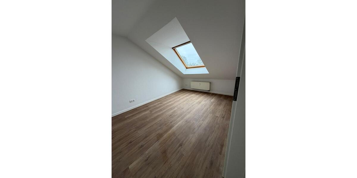 Dachgeschoßwohnung Gladbeck Brauck - 2 Zimmer, 33 m&sup2;, 250&euro; | Angebot:25805503