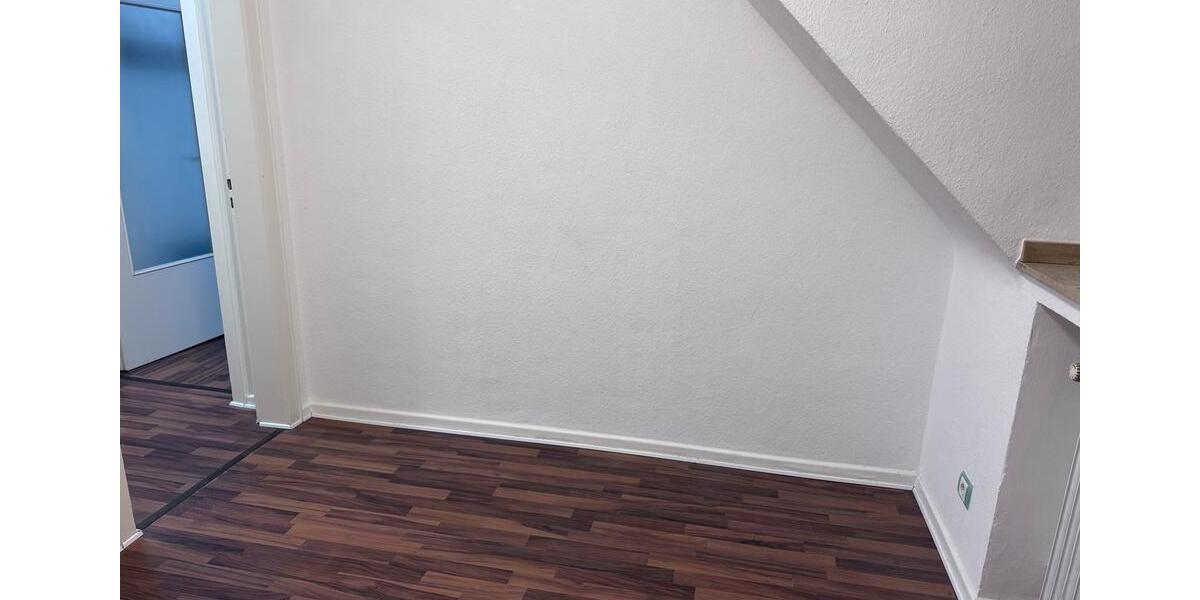 Kleine gemütliche Wohnung. Teilmöbliert und sofort bezugsfertig 1 zimmer