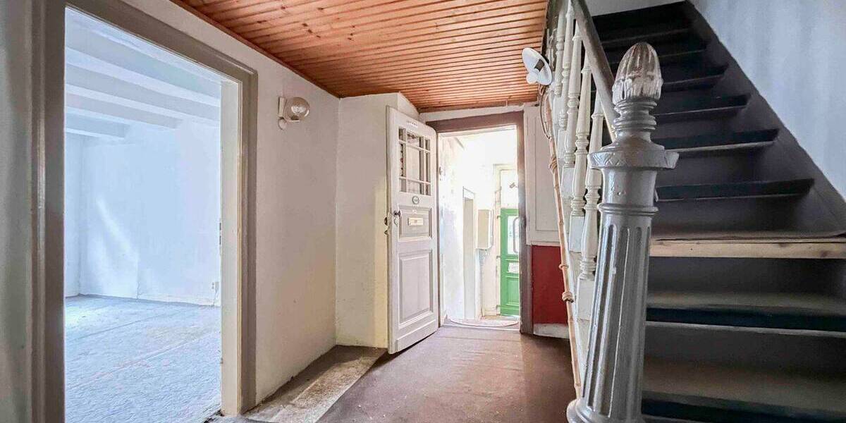Einfamilienhaus Solingen Gräfrath - 6 Zimmer, 108 m&sup2;, 160.000&euro; | Angebot:26929918