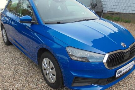 Skoda Fabia 74.500 km 10.800 &euro; Duisburg 47249